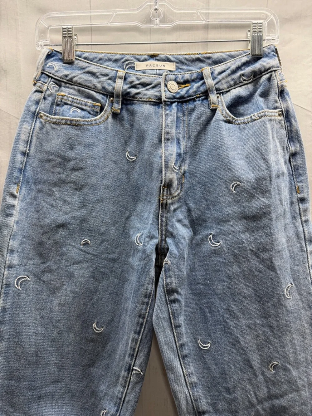PacSun Light Blue Denim Embroidered Over The Moon High Waist Mom Jeans Size 25 - Picture 4 of 10